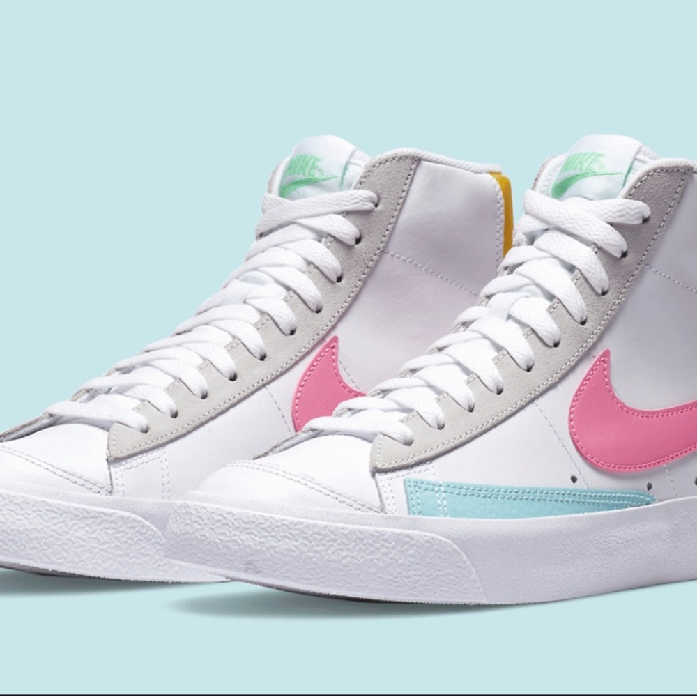 Nike Blazer Mid '77 SE Pink Glow blazers.